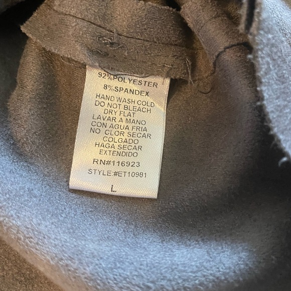 Like new super soft suede-like jacket. Size Large - Picture 5 of 5